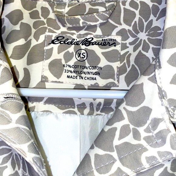 Ladies’ Eddie Bauer Gray & White Raincoat - Size XSmall - Picture 3 of 5